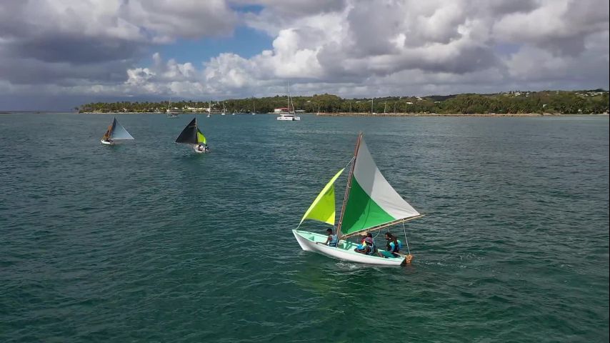 Edition Caraïbes : Une mer bleu turquoise en Guadeloupe !